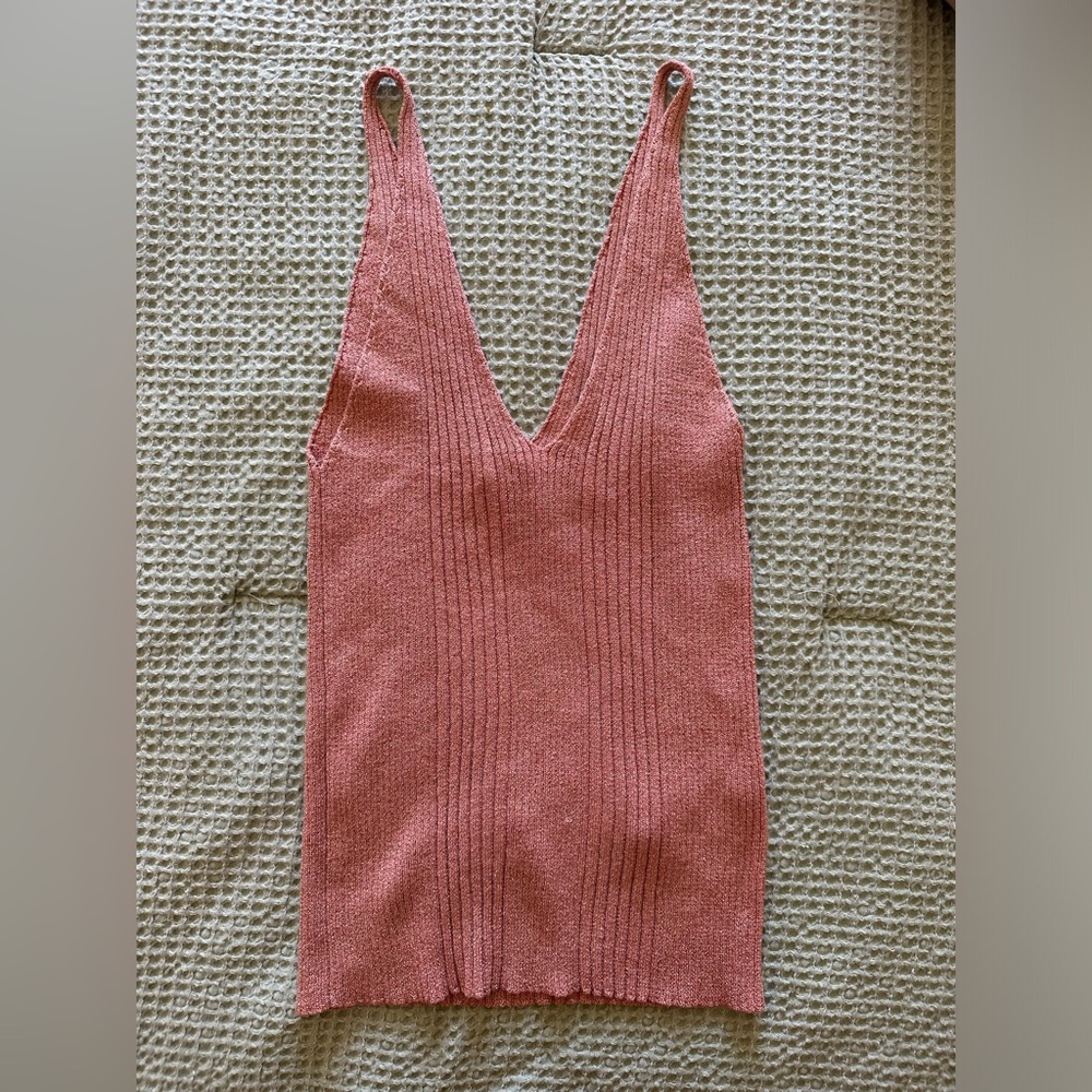 Rose gold forever 21 knitted shirt.
